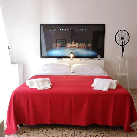 Primopiano Bed & Art